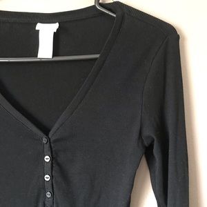 Ribbed V-Neck Long Sleeve Shirt